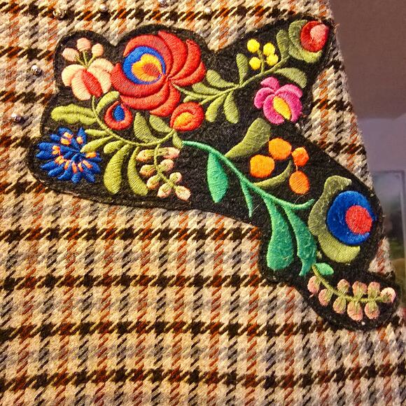 Zara plaid patch embroidered floral mini skirt size medium - Picture 4 of 6